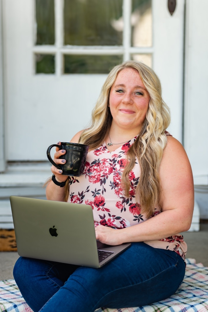 Taylor McNeal Realtor - Coldwell Banker Heritage | Wilmington OH