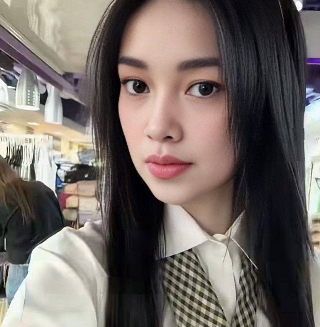 Akiko (@akiko.30096) • Facebook, Connect with friends