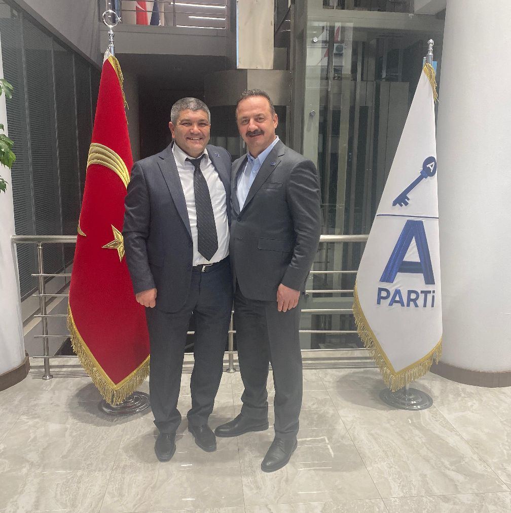 “İnsanlar dünyadadır, ama dünyalı değildir ... Bir yolcu, bir gölgedir ...