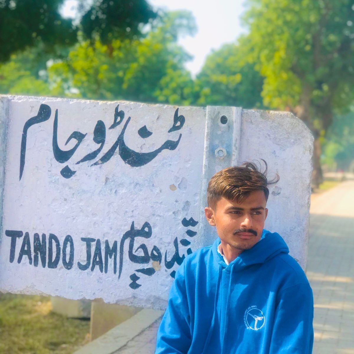 waseem-bhai-pakora-wala-aik-martaba-lazmi-chakar-lagana-waseem-bhai-ke