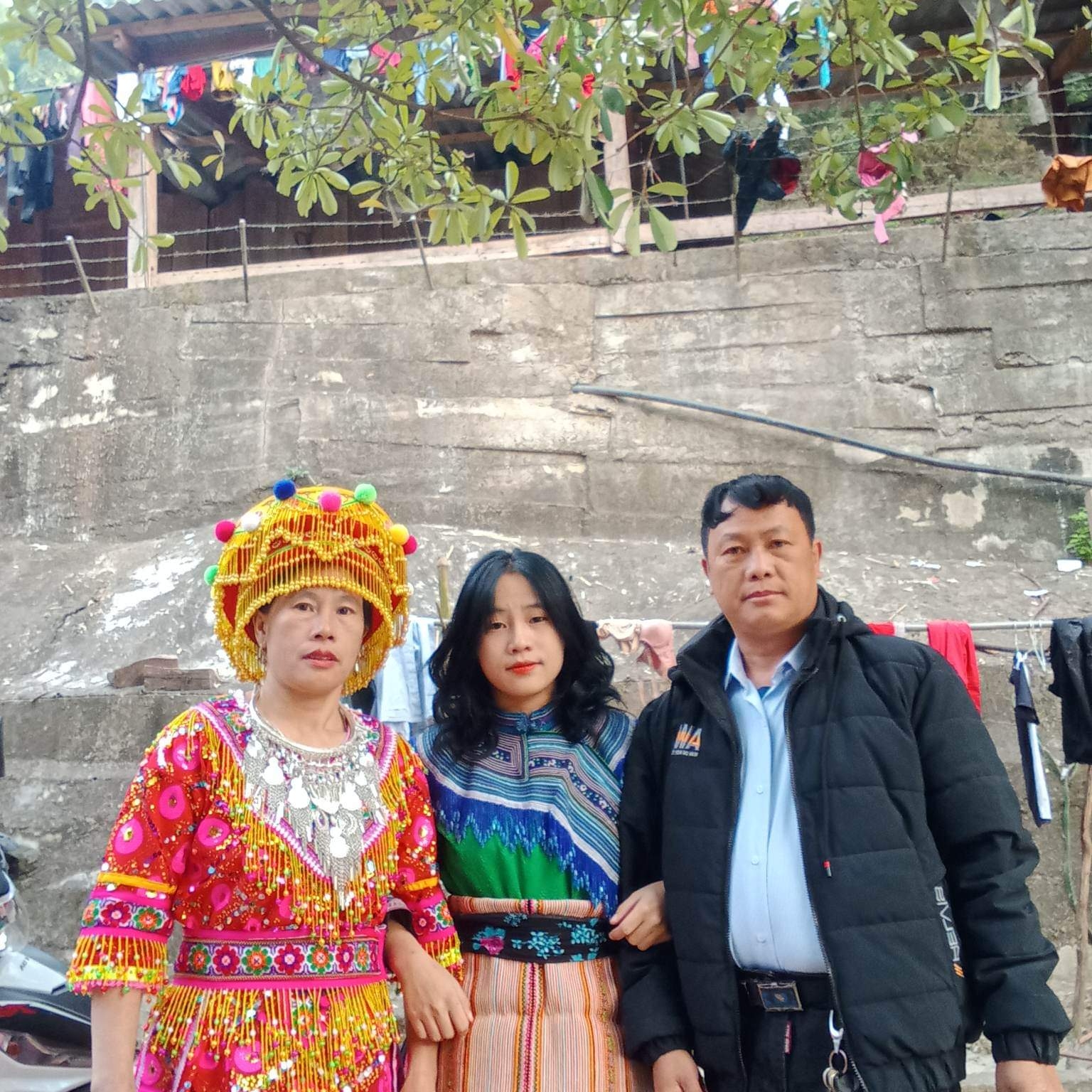 Vajtswv Pawg Ntseeg Yuav Mus Taug, Yog Thaum Peb Sib Koom Teg, Sib Koom ...