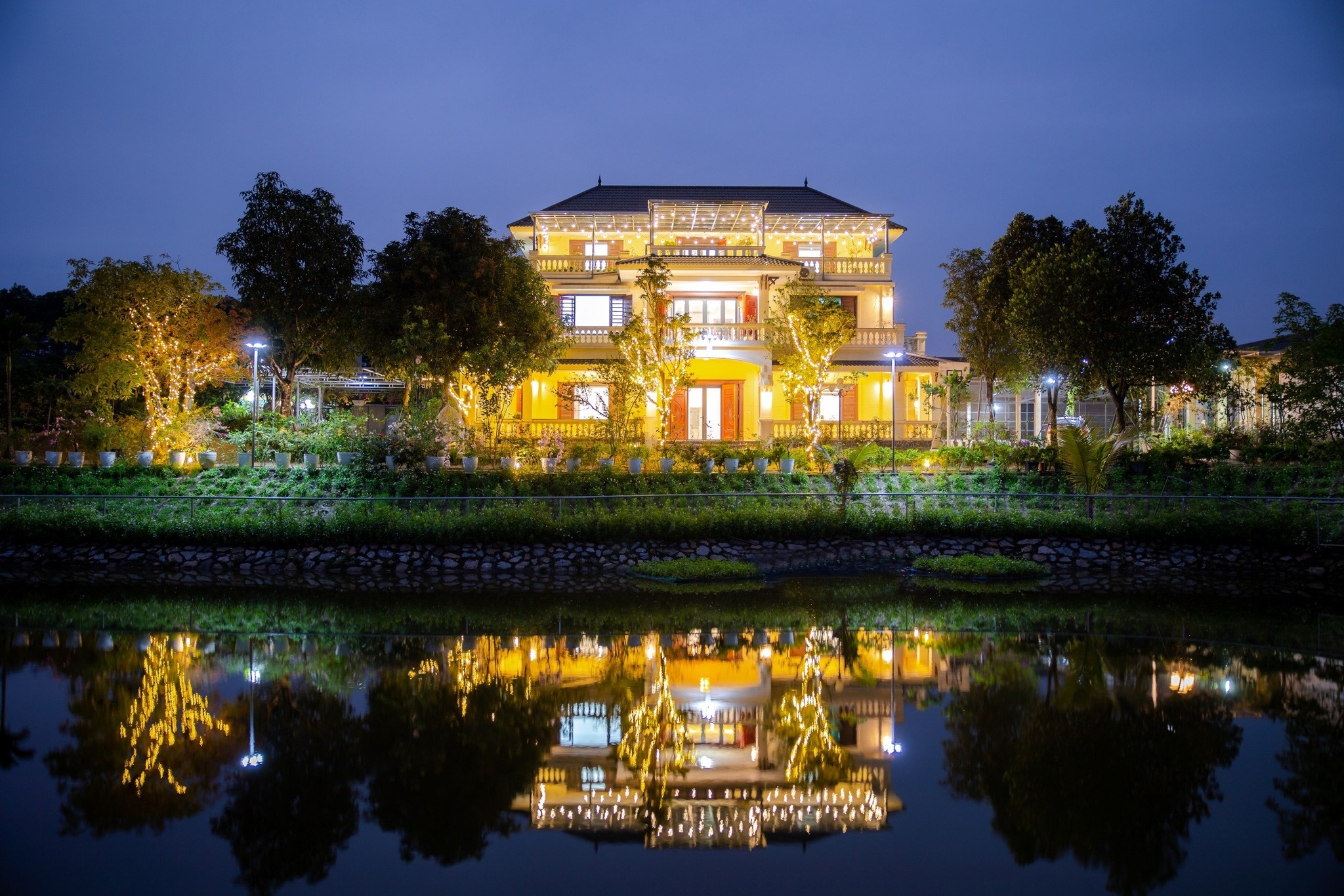 Lakeside Villa | Hanoi