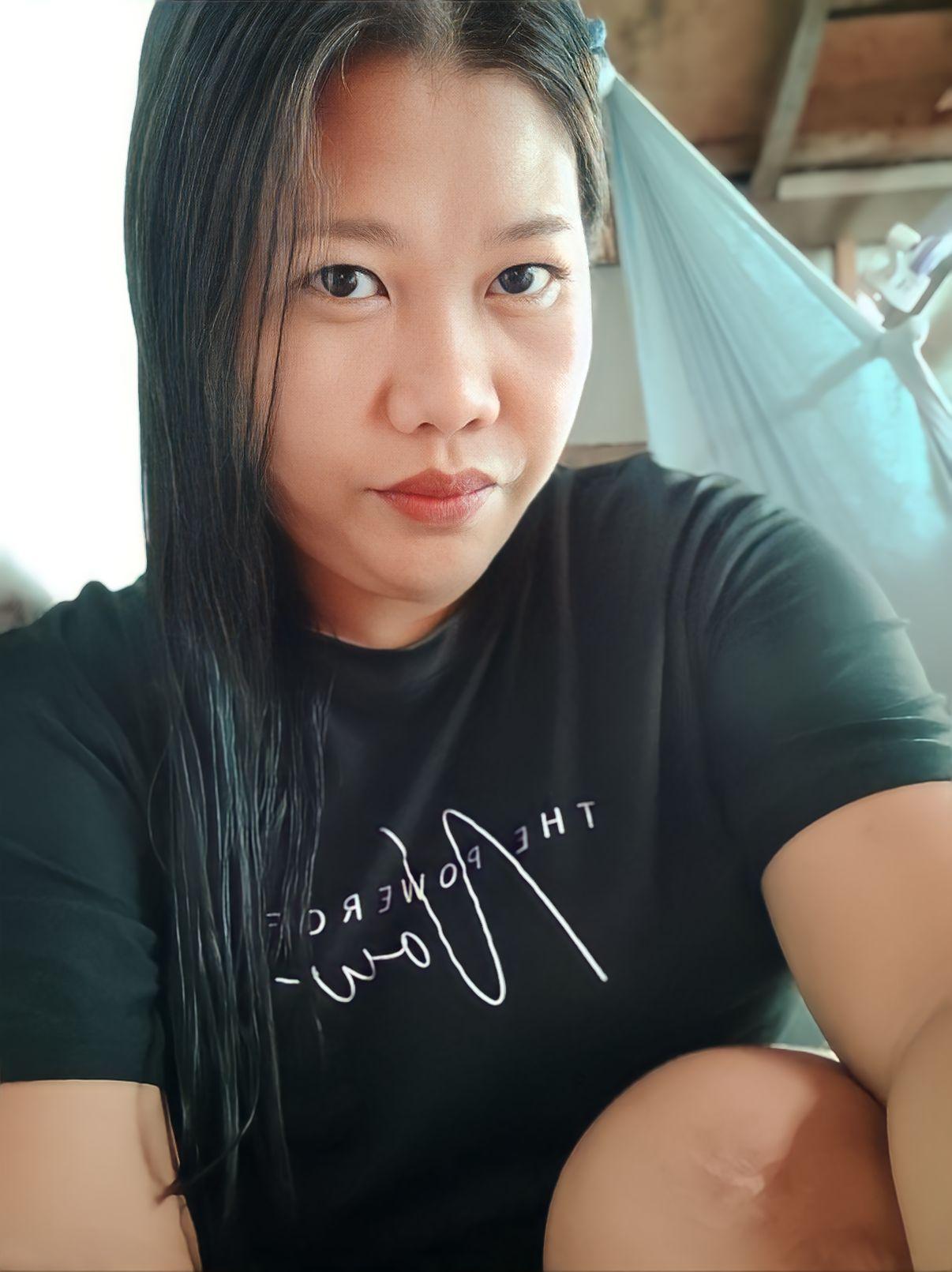 haha mayron din nmn pla Ganda Ang buhay hahaha 🤣 asya nLa ini it ...