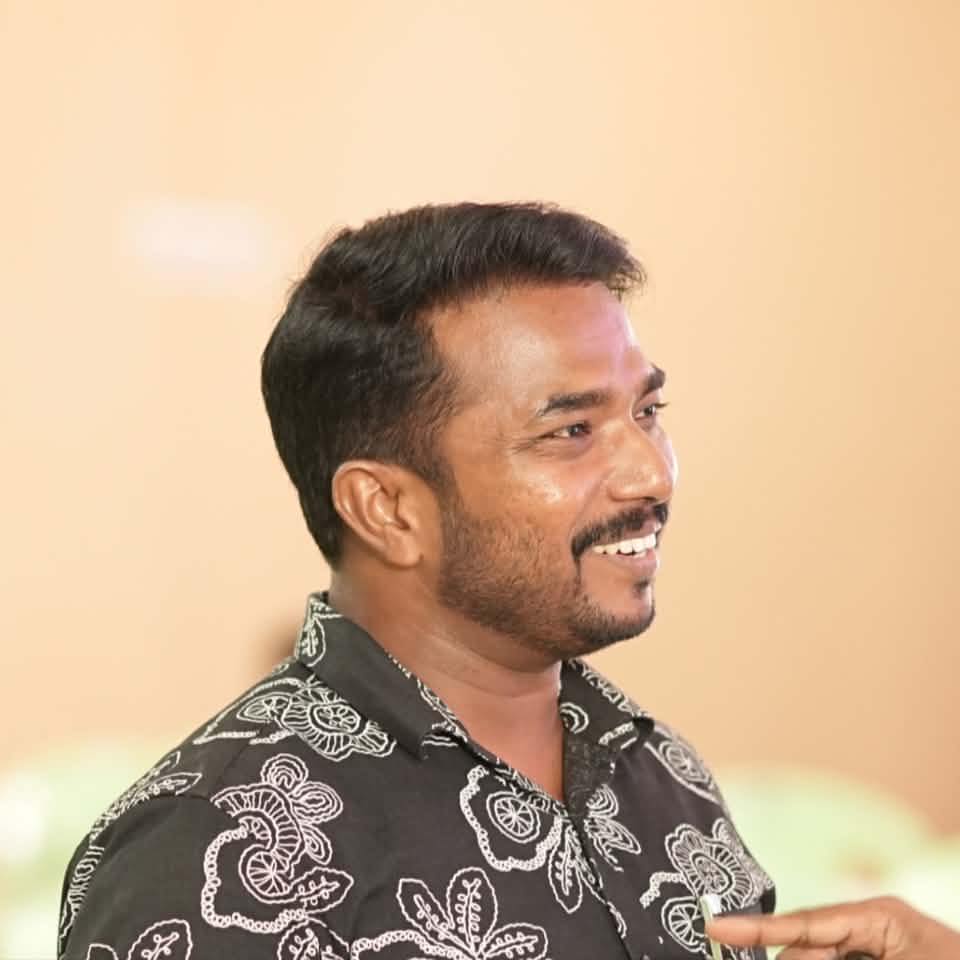 ഇന്നത്തെ ചാകര മോട്ടോർ തറയിൽ നിന്നായിരുന്നു! 🐟 Naadan meen vibe never ...