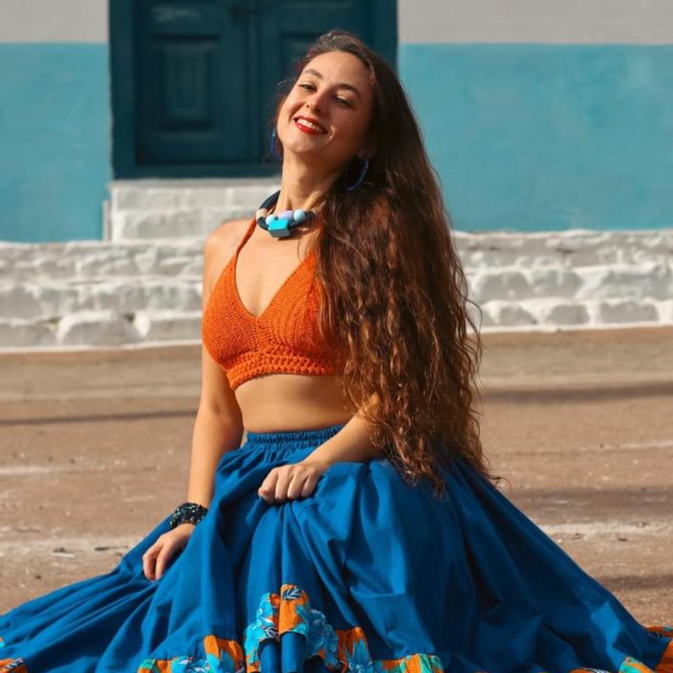 🎼 Quando o canto é reza, todo toque é santo! Sexta o @batucaldeia vai ...