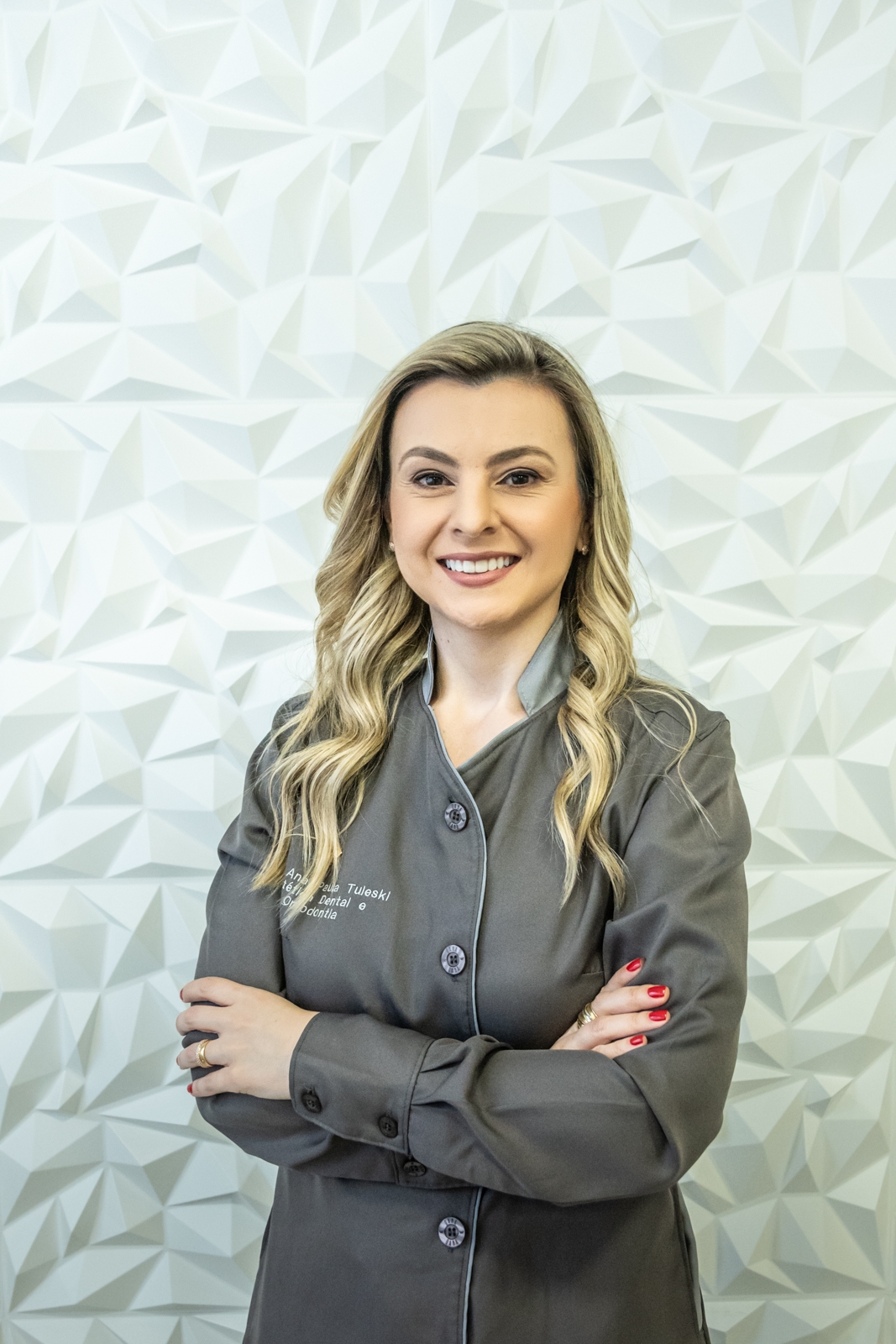 Dra Ana Paula Tuleski - Invisalign Curitiba