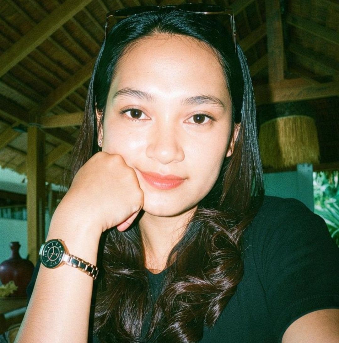Dua perempuan dengan hobi yg baru🌊🫶🏻 | E'by Hehega