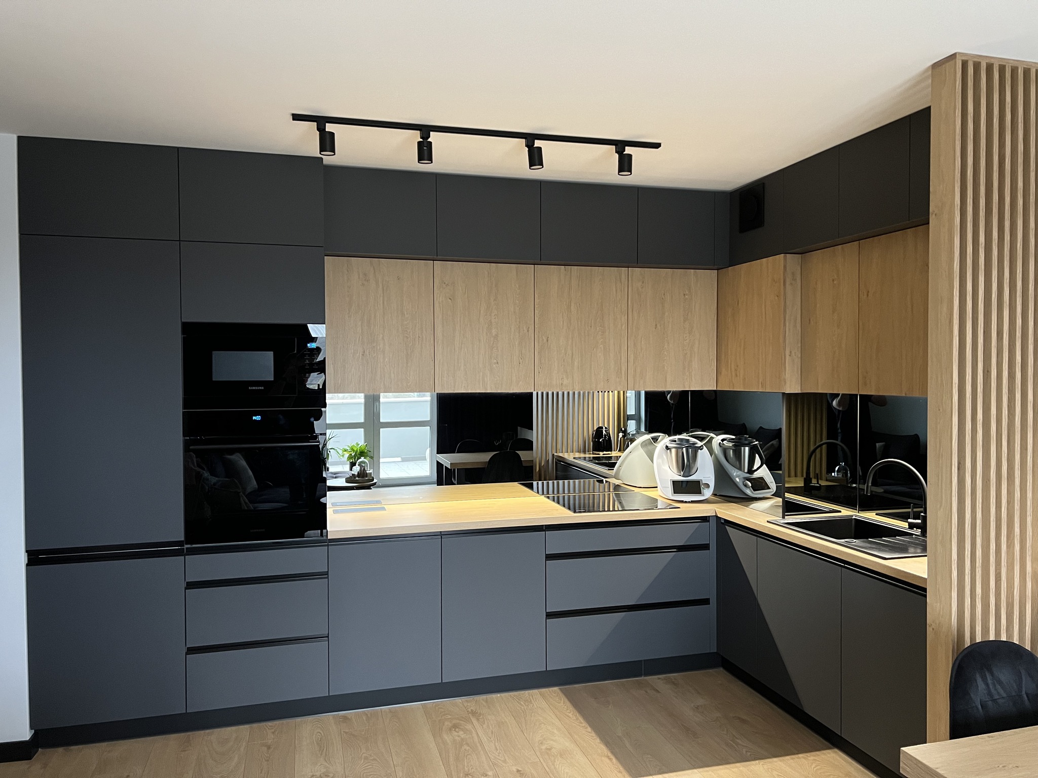 Custom Fit Interiors - South Wales | Bridgend