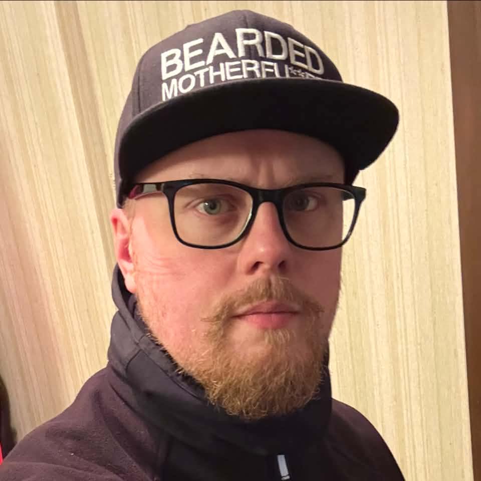Pontus Persson - Utan massinvandring hade ingen jobbat på... | Facebook