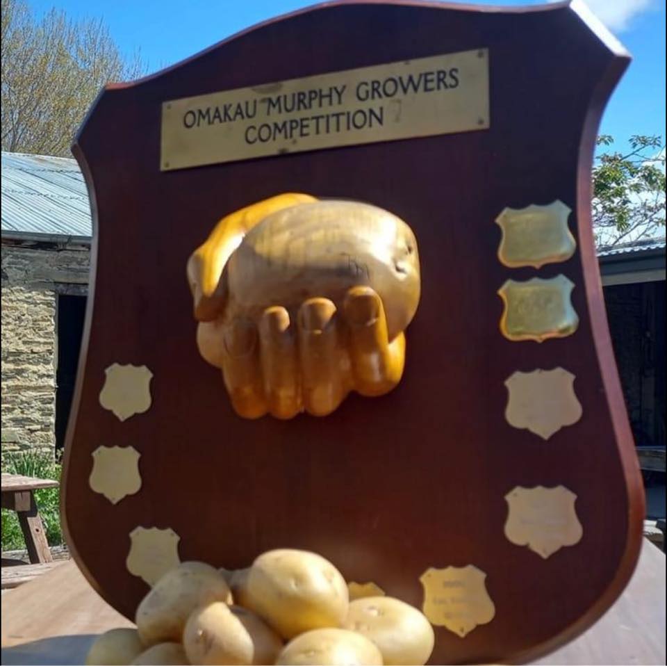 Omakau - Woohoo, it's time for the Omakau community spud dig again! We ...
