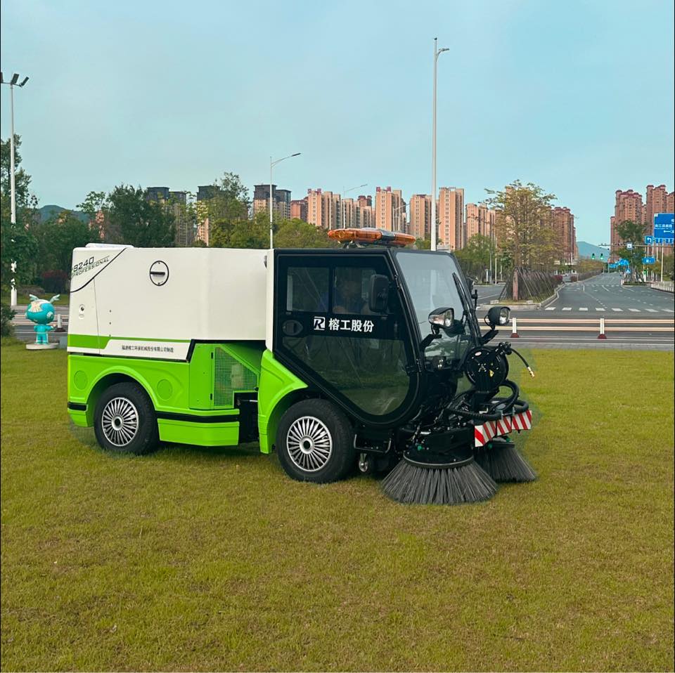 RG-EV8240 road sweeper ready to ship to Indonesia! Full loading process ...