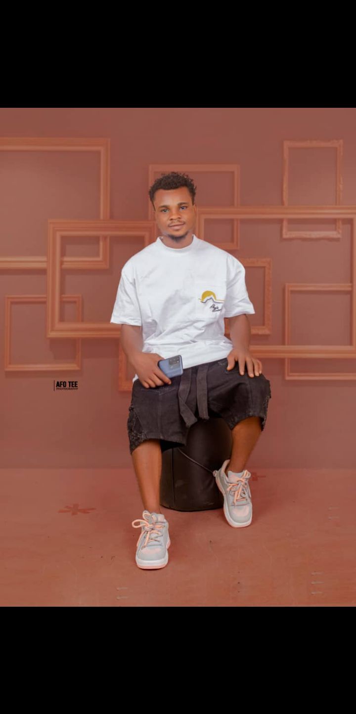LEARN HOW TO DRAFT, CUT AND SEW | Which is d right side | Facebook