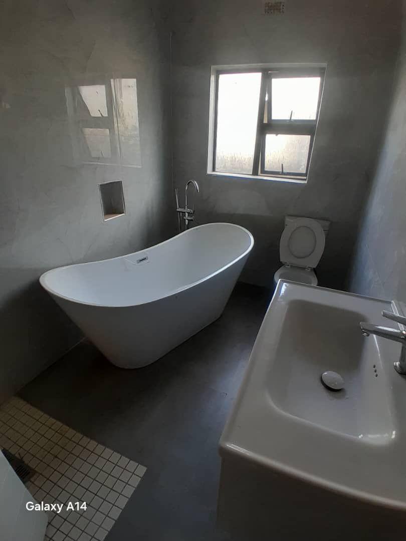 Bustop - Farikai Manjeya (49), a medical doctor from Gweru, has been ...