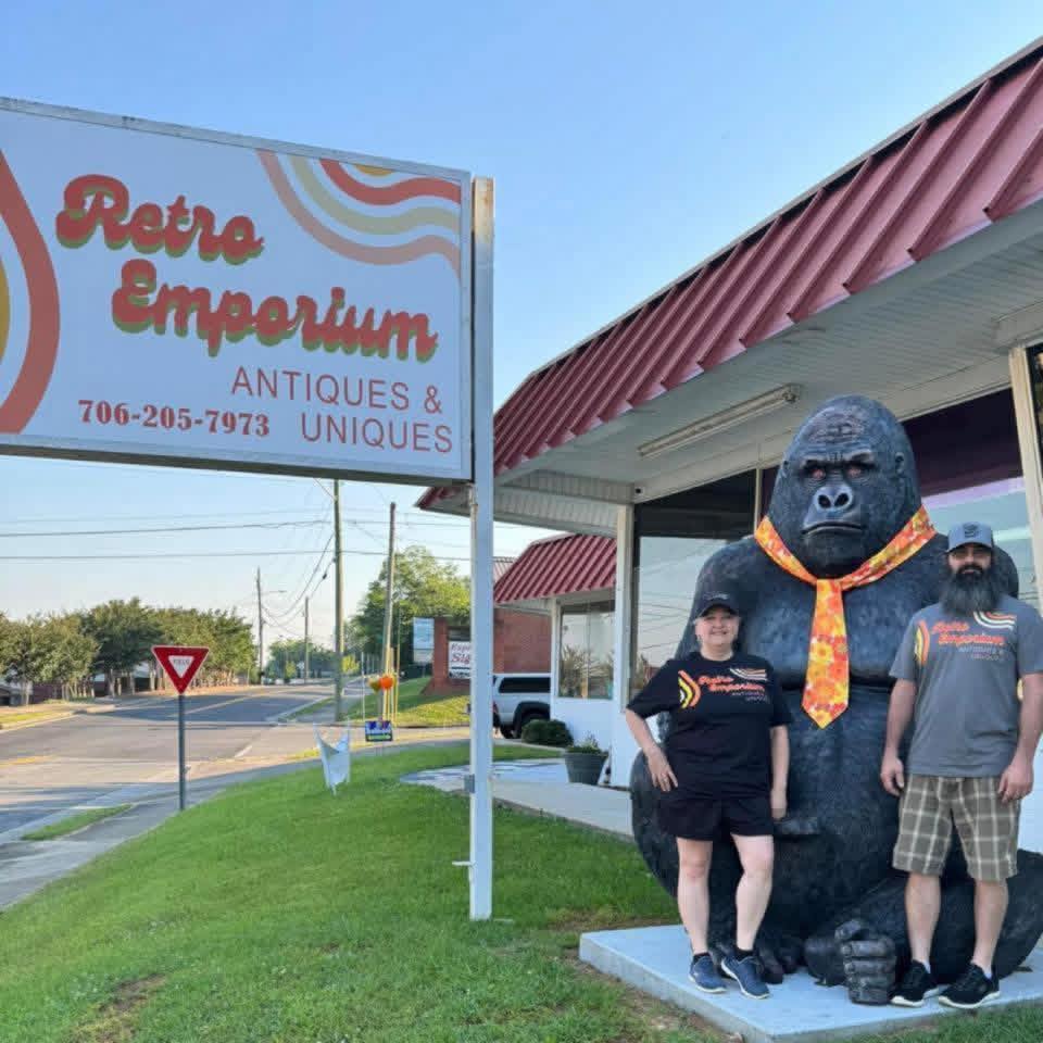 Retro Emporium Antiques & Uniques | Calhoun GA