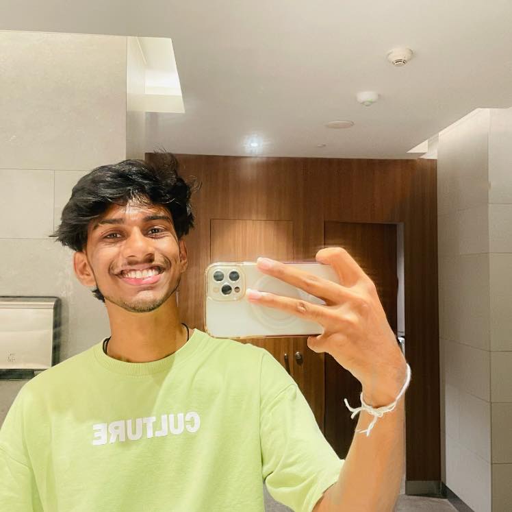 ඕක වහපන් මහත්තයෝ 🙏 මට සින්දුව දැන් කට පාඩම් 😂 | ThuSh LK | Facebook