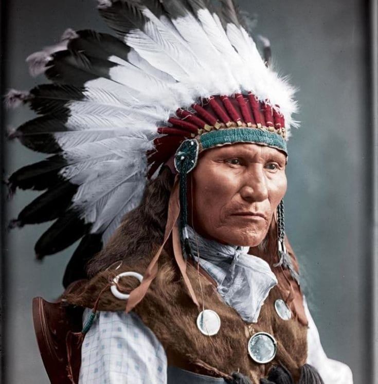 Native American heritage | Apache Chief Antonio Maria with his family ...