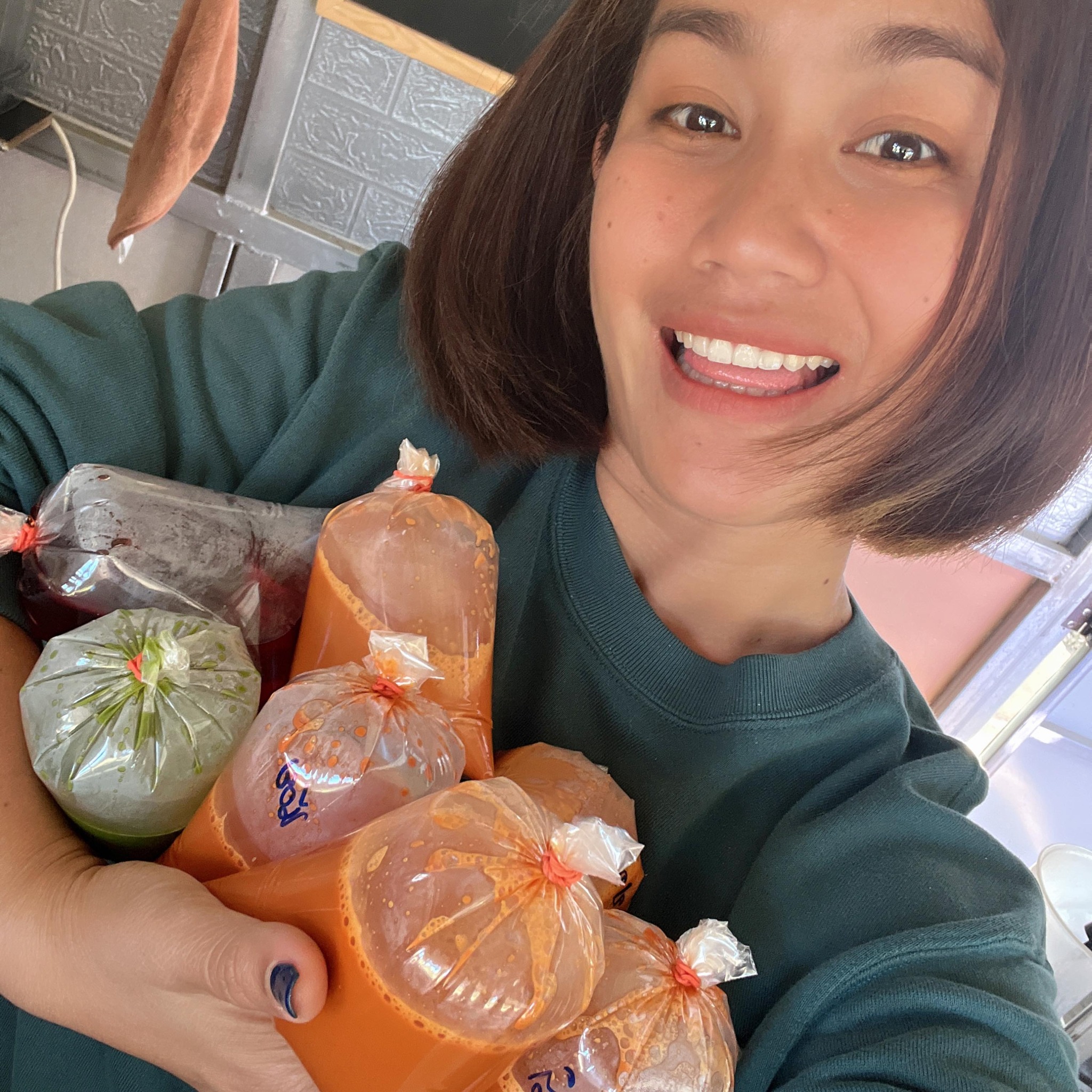 วิธีทำผีเสื้อจากบีทรูท ใช้อุปกรณ์ทำลวดลายสวยงาม How to make a beetroot ...