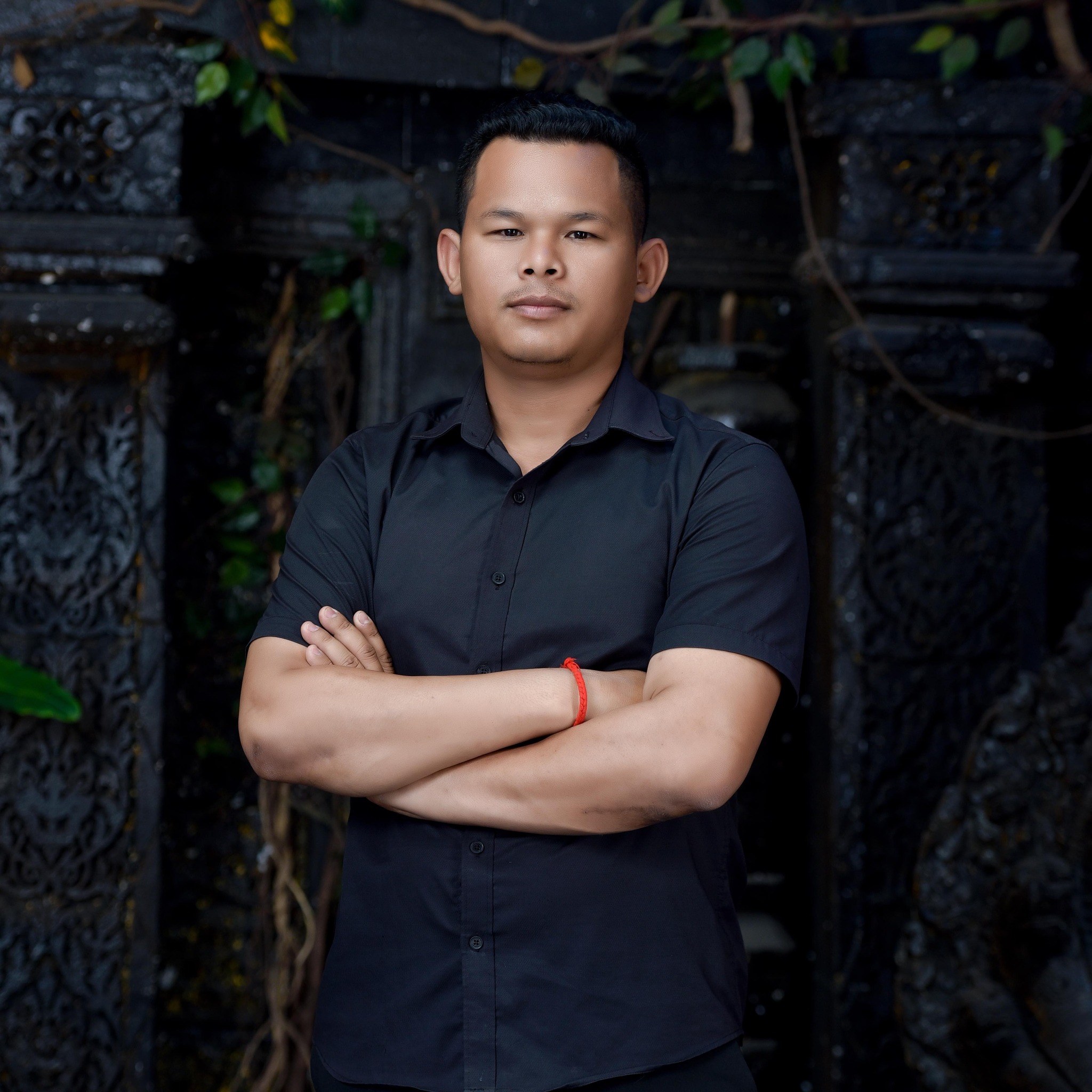 រស្មី Raksmey ដេគ័រផ្កានឹង សម្អាងការ