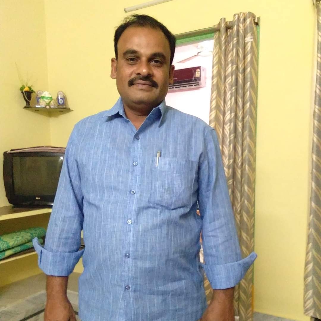 ప్రకాష్ రాజ్ నా కూతురి పెళ్లి ఖర్చులకి 50 లక్షలు ఇచ్చాడు మళ్ళీ అడగలేదు ...