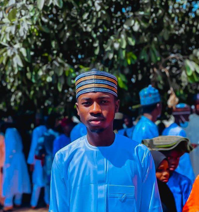 Naziru Zubairu