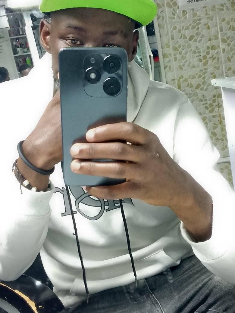 #SIMBIZI avuze uburyarya bwa #B #FACE kuri #BIG #FIZZO | Ji Key