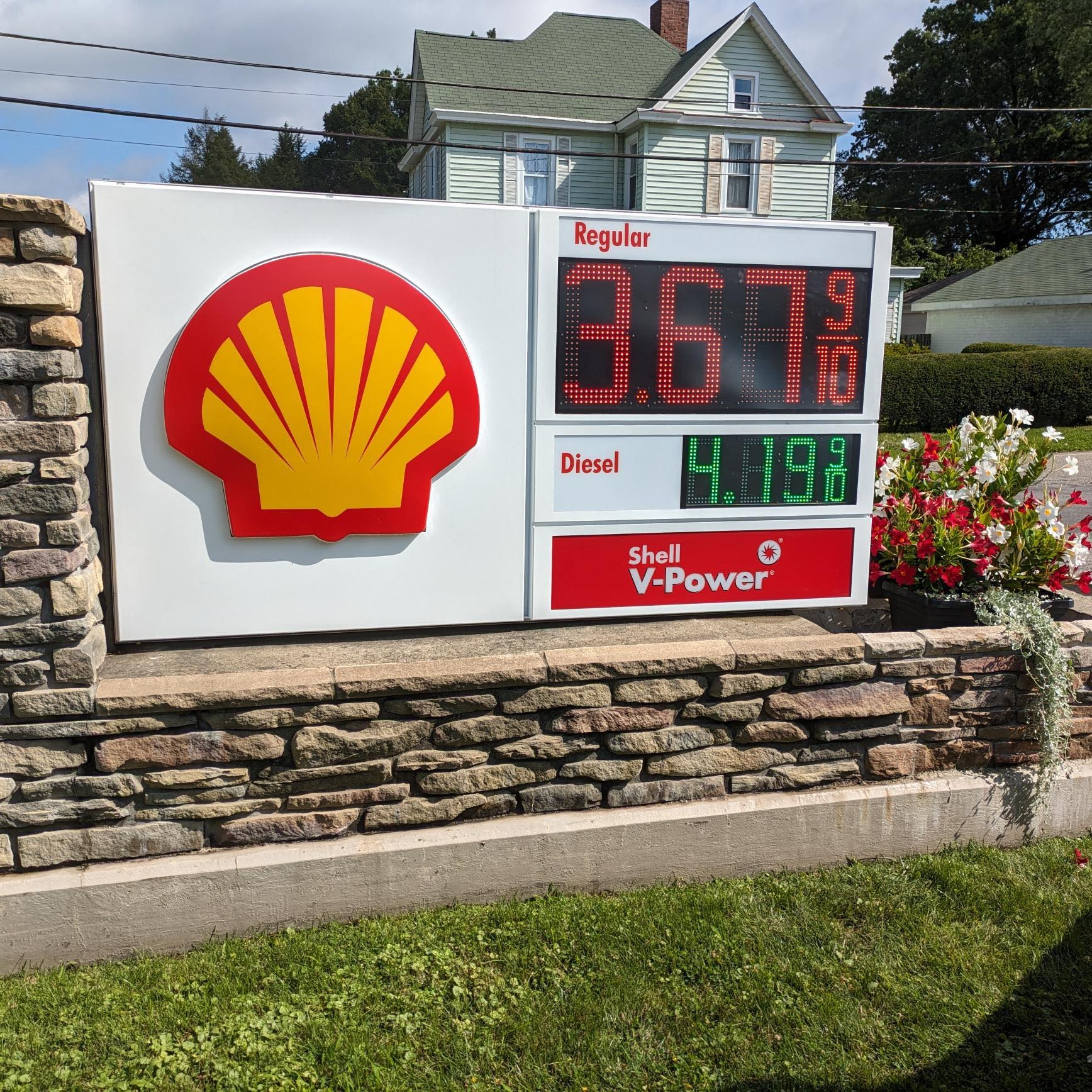 Shell Gas Station and Full Stop Convenient Store