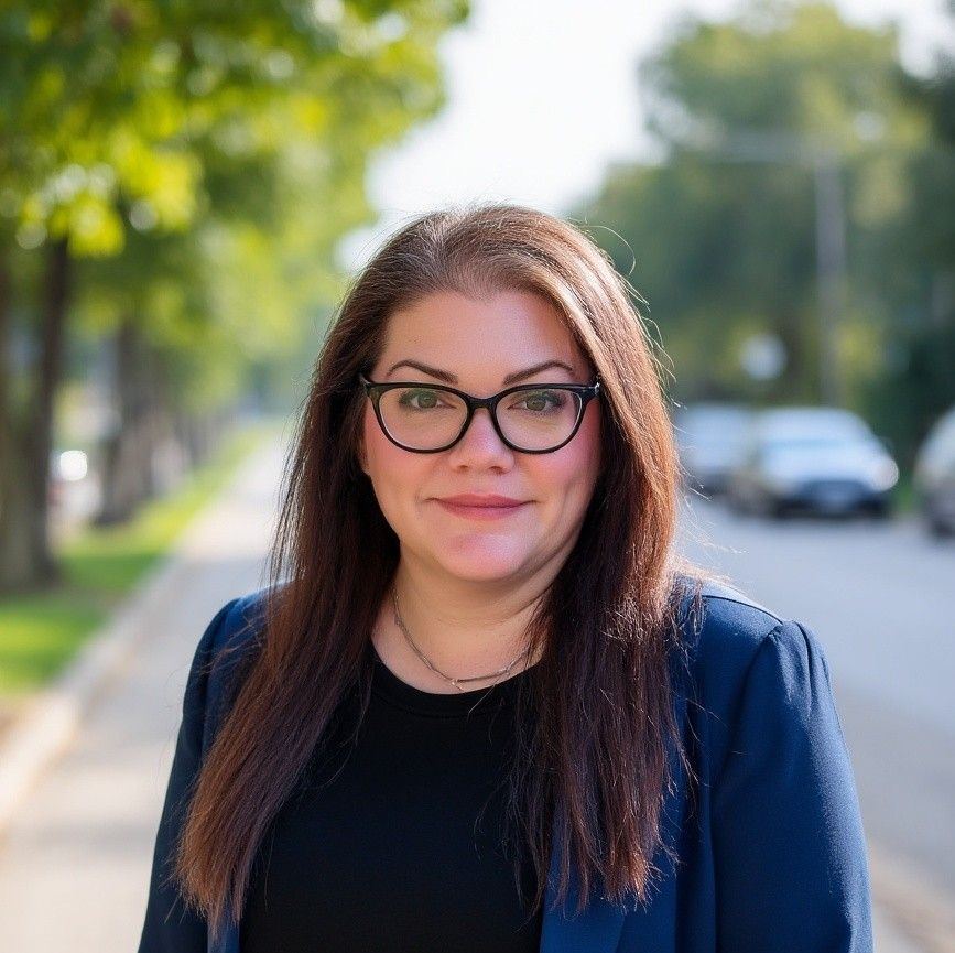 Lora Ritchie, Realtor