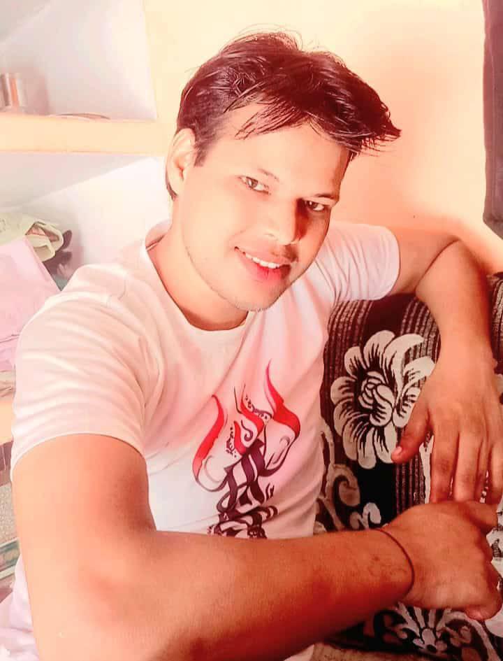 एक ने Propose किया 💌 दूसरे ने Accept किया ️ दोनों मिले तो बन गया ...