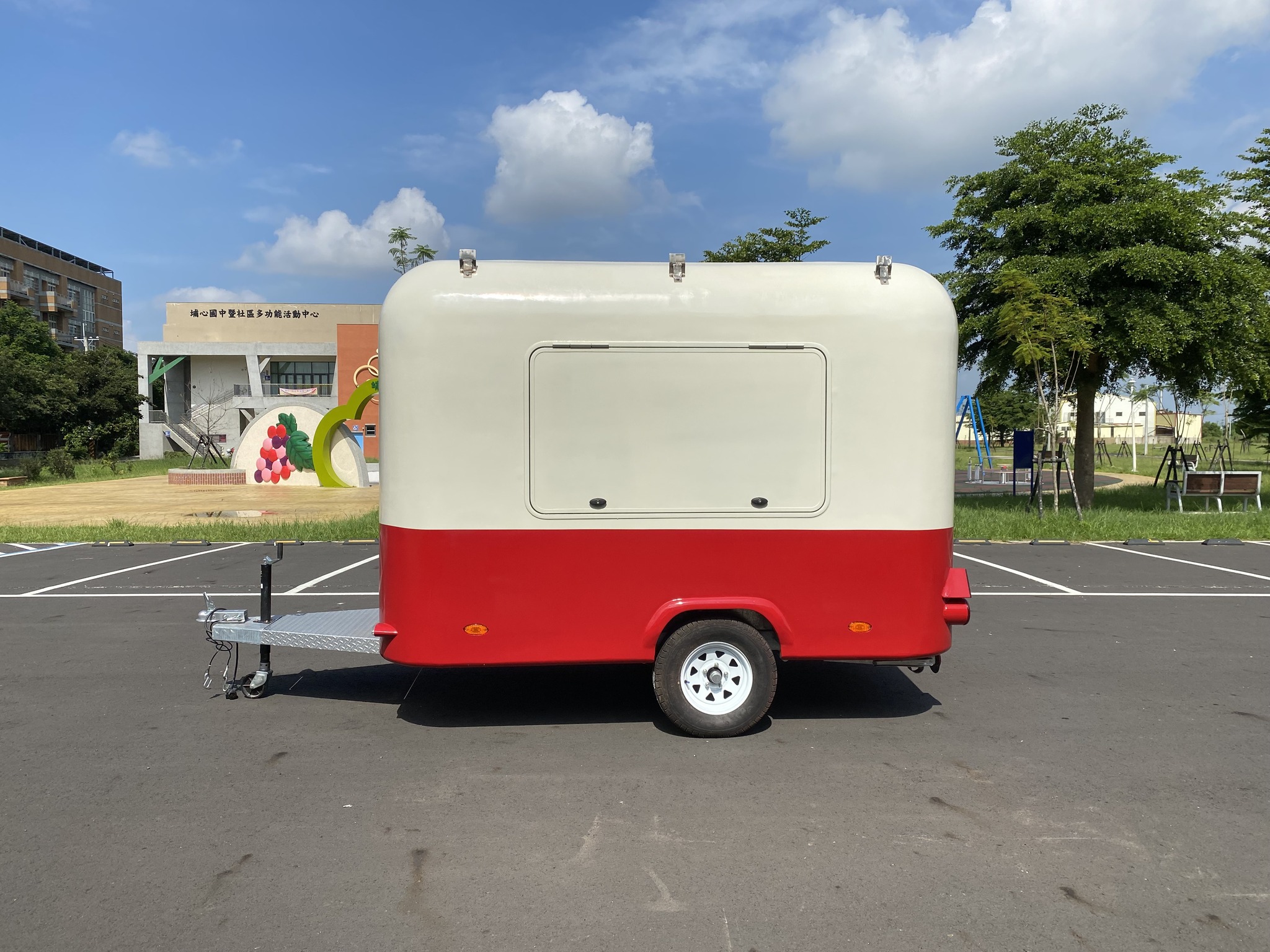 東森露營拖車