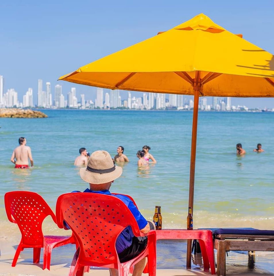 ISLA BOMBA BEACH | Cartagena