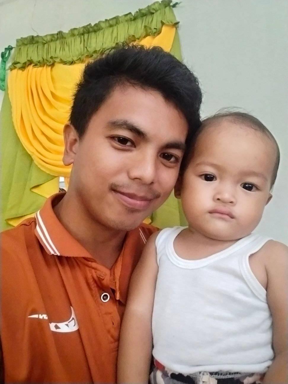 Jhay R Longcob