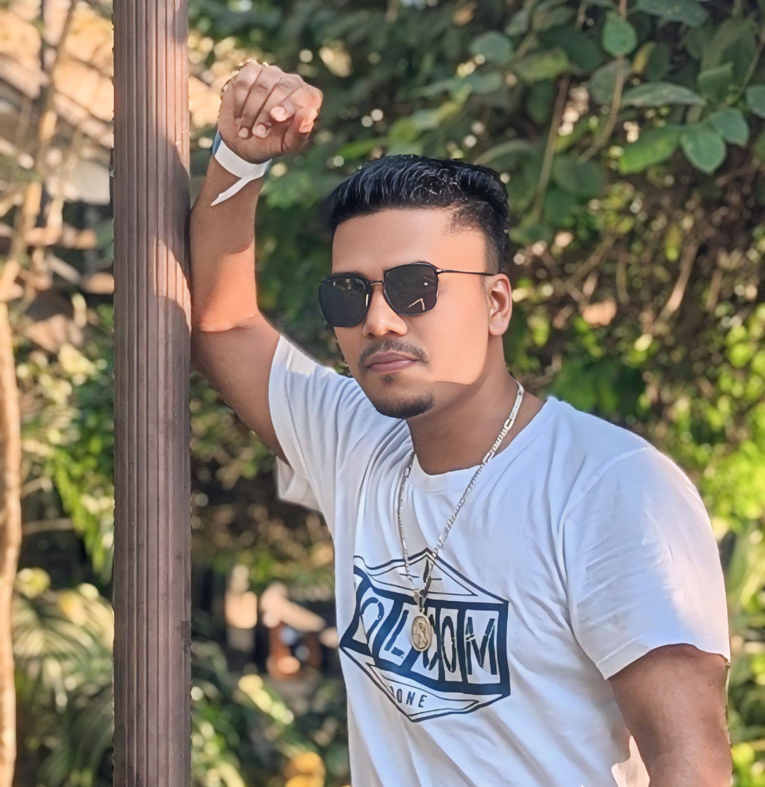 অনামিকা বিনোদন নানী | Facebook