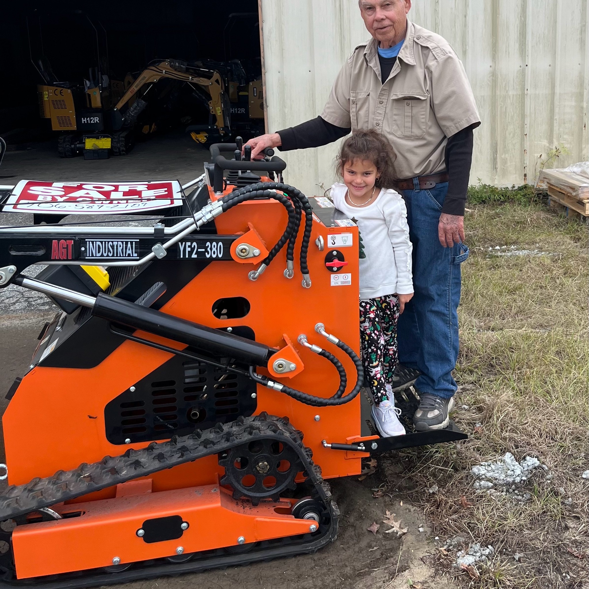 AGT Mini Excavator Owners | How much engine oil and hydraulic fluid ...