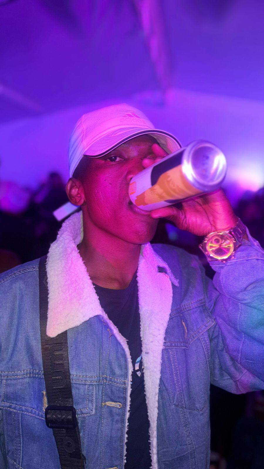 Account holder: MaSibalukhulu Bank Name : Capitec Acc number ...