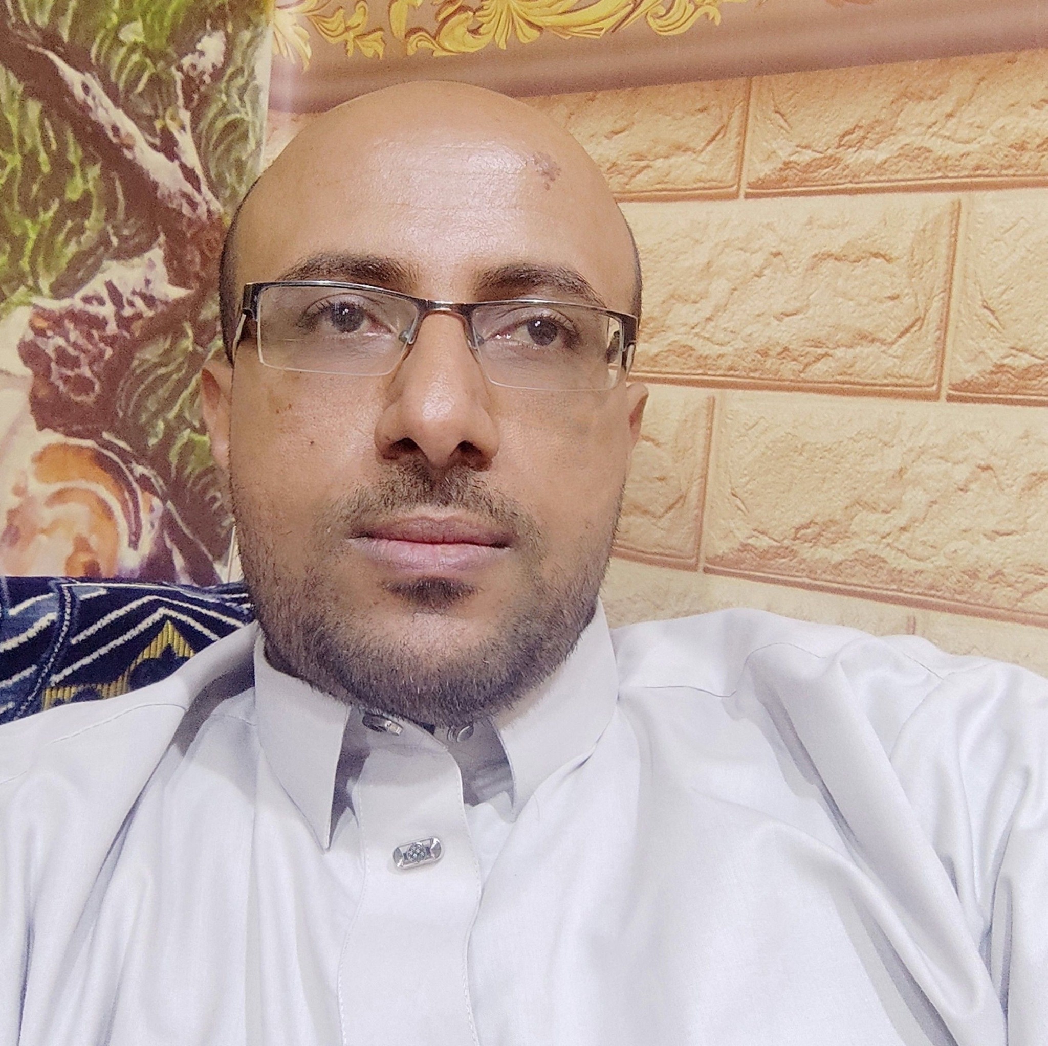 منور عبد اللطيف الحمادي