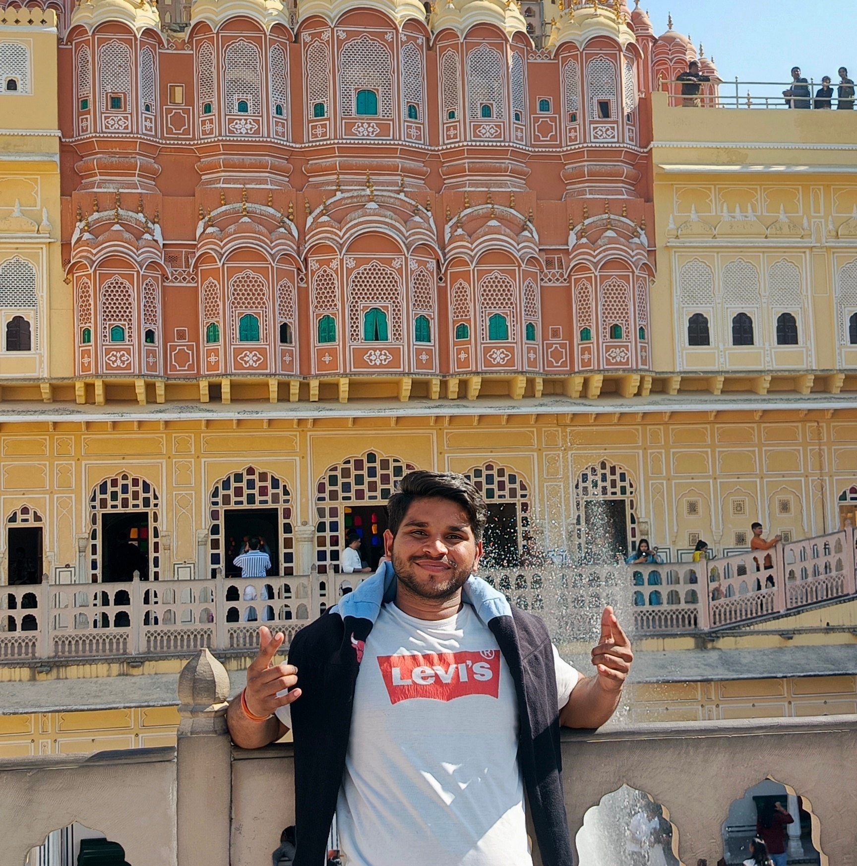 Bigg boss me kya chl rha hai 🙏😃 #BiggBoss #salmankhan #scout #gullu ...