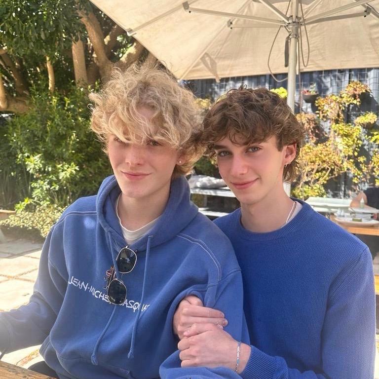 #gay #foryoupage #couple #heartstopper | Charlie & Kelvin | Facebook