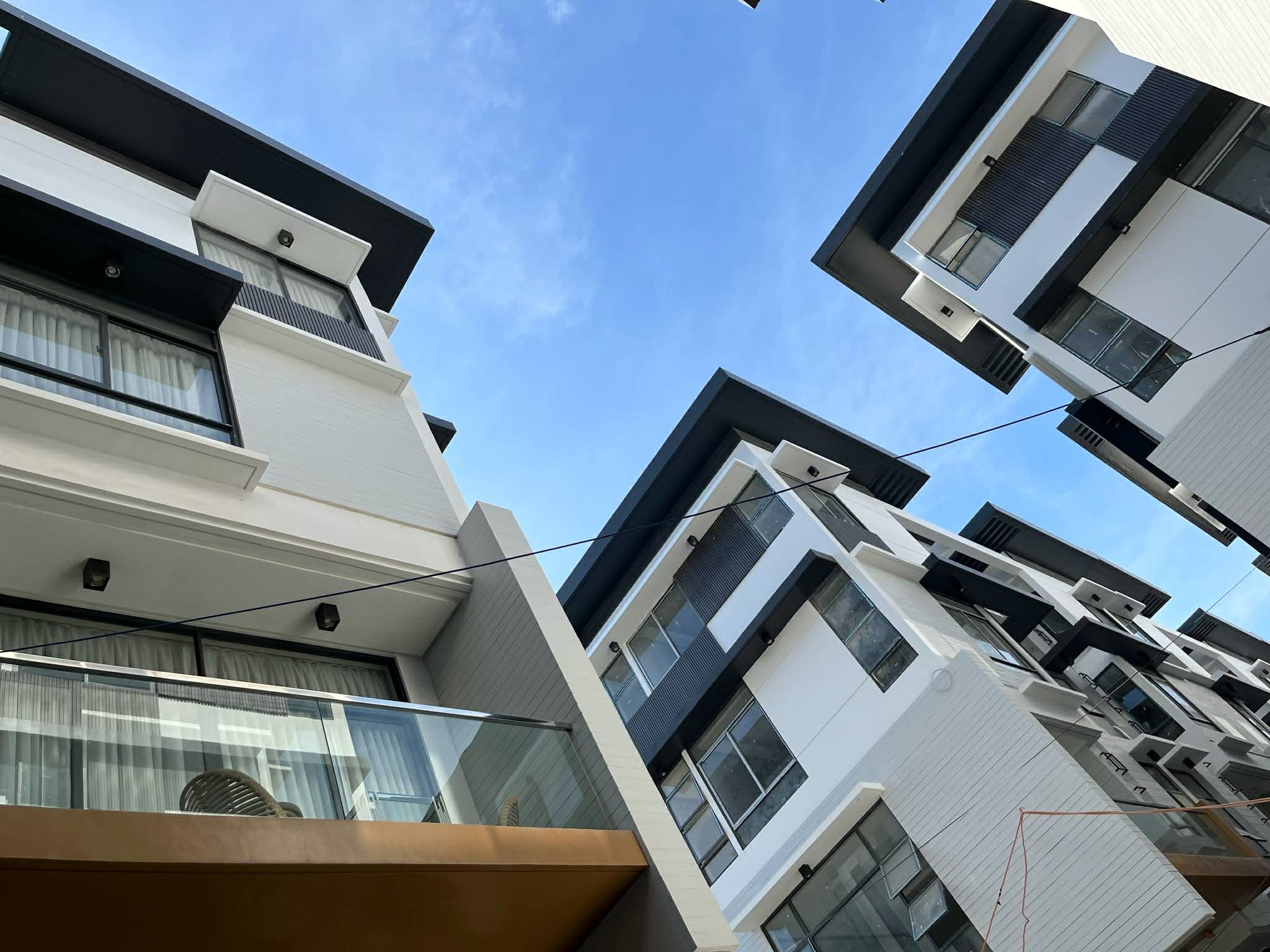 Mandaluyong Living in Sunny Ridge