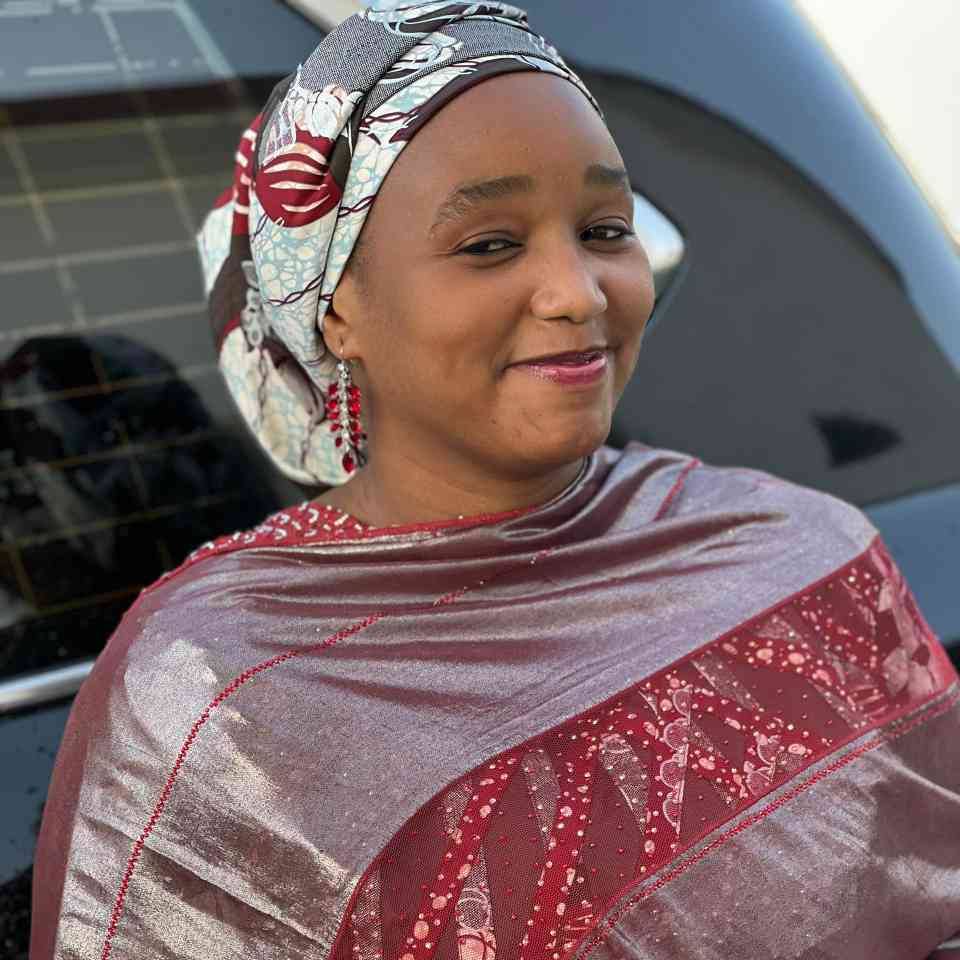 Hon kwamishina of women affairs Hajia Aisha Aminu Malumfashi ni nayi ...