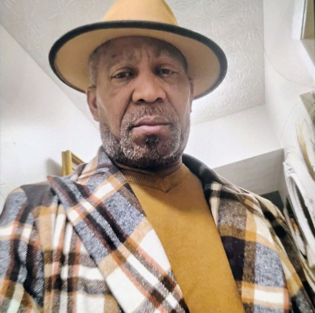 Charles Knapper Profiles