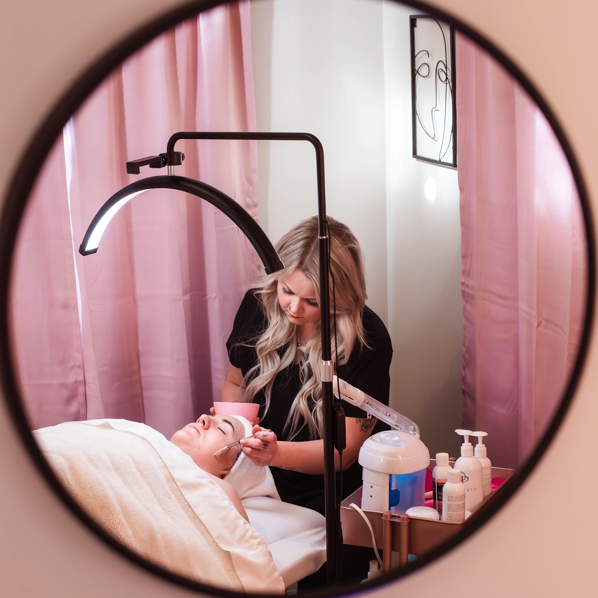 Chic Beauty | Spring Valley WI