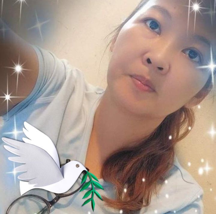 一年一度中元节， 折金银纸、备祭品， 不是迷信，是一份传统，也是一份对先人的思念。🕯️ 愿祖先庇佑，家人平安健康，事事顺心。🙏🏻 ️ | KC Goh
