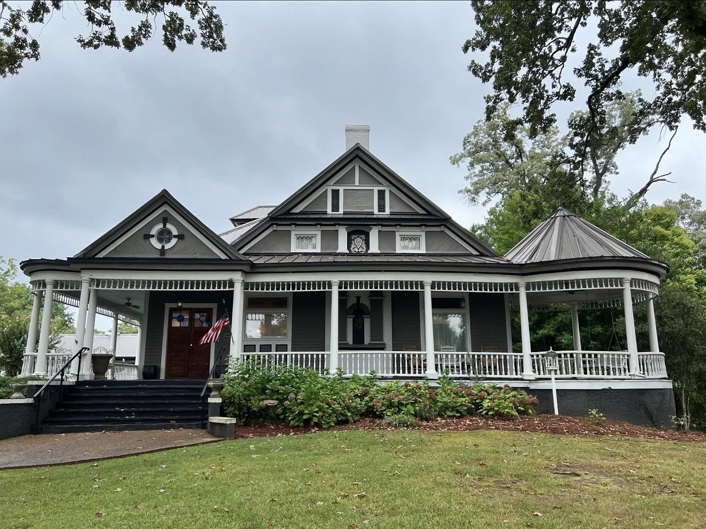 Hogan and Martha A. Runkle Queen House photo 1