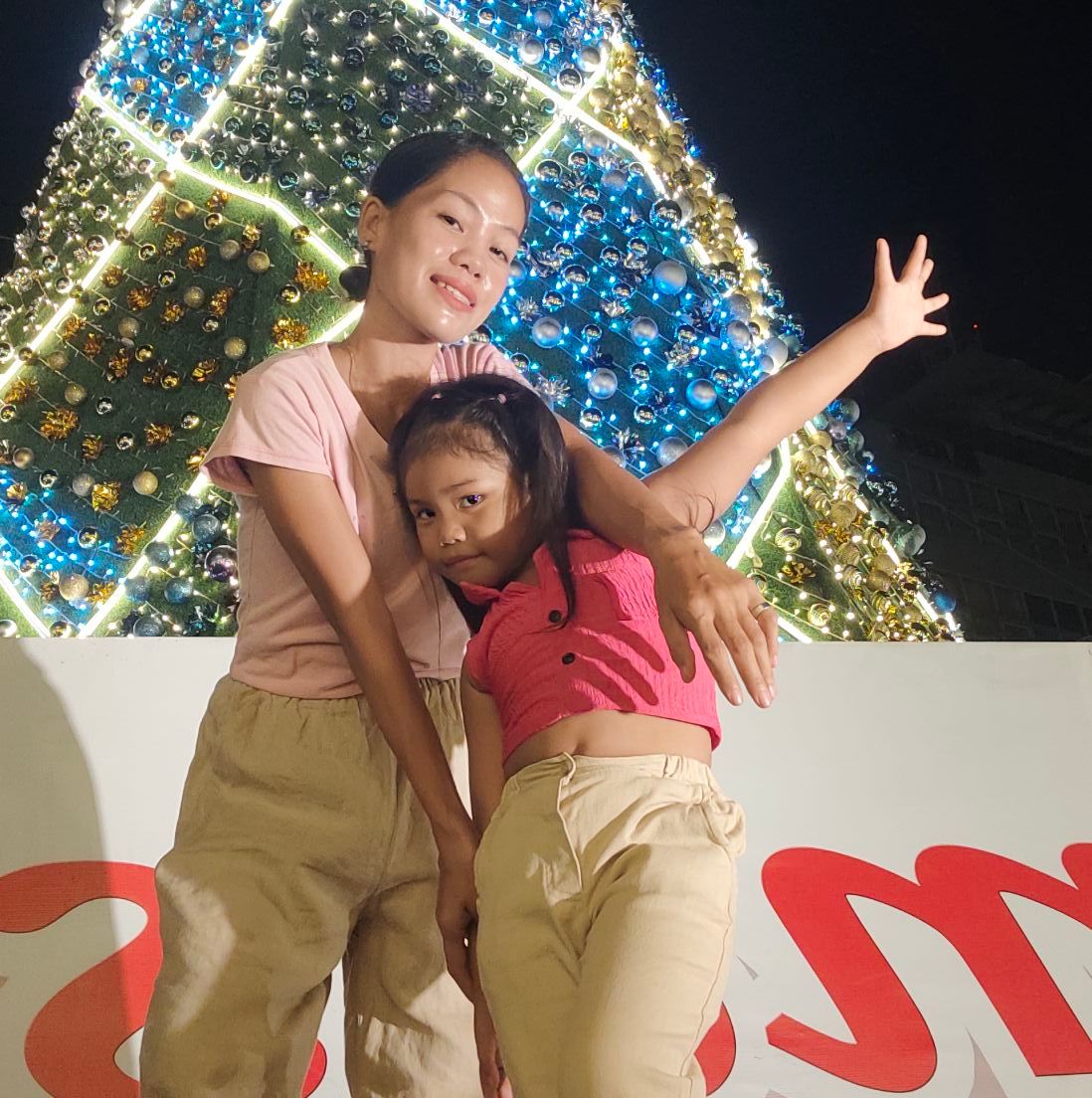 Rhea Jen alyas Aw Aw vlog