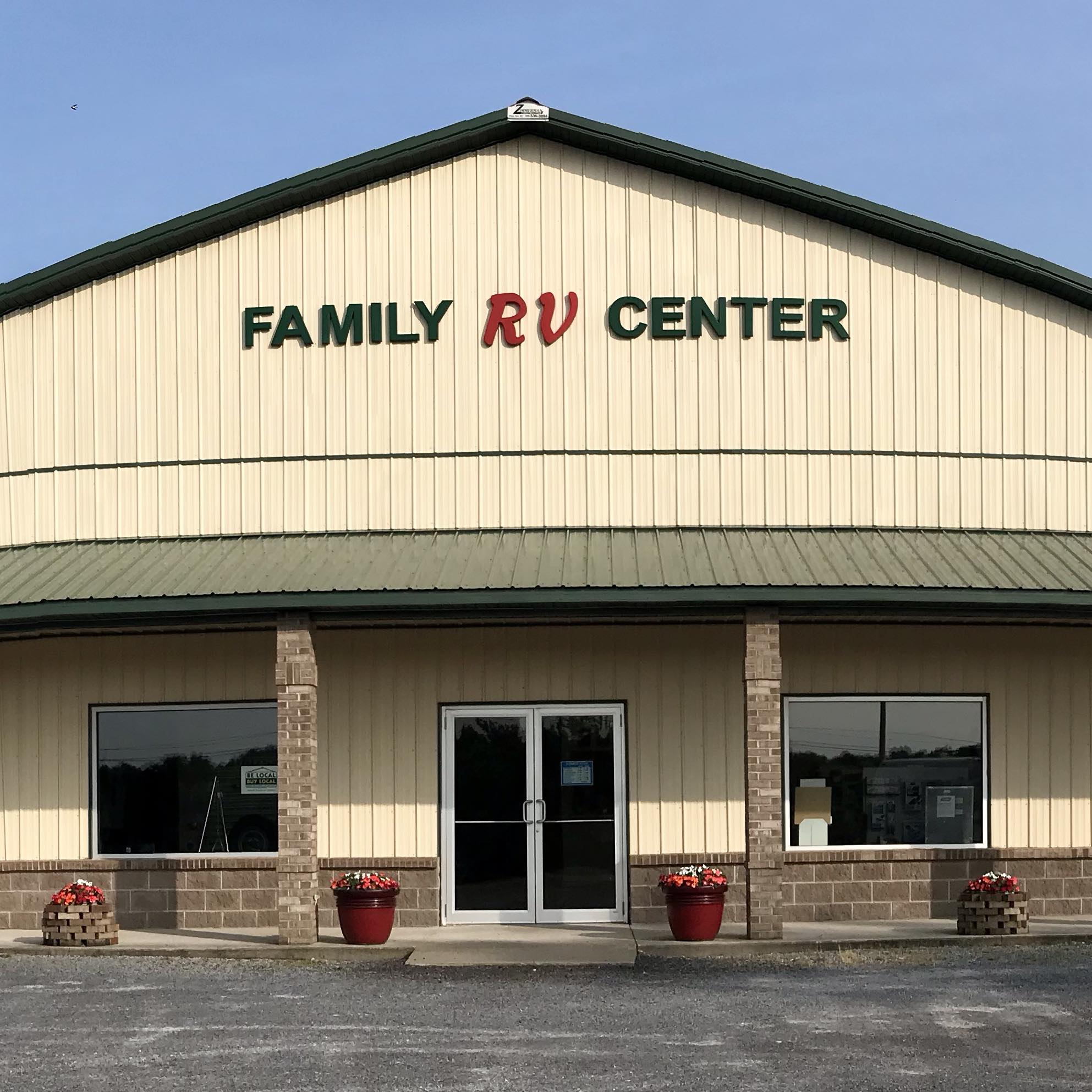Family RV Newark | Newark NY