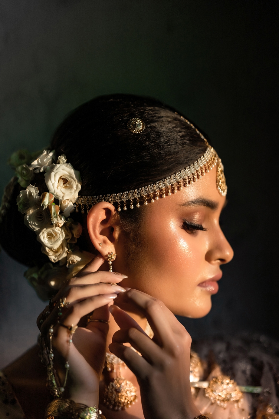 Bride Ruwindi #bride #bridal #Wedding #hair #kandyanbride | Brides by ...