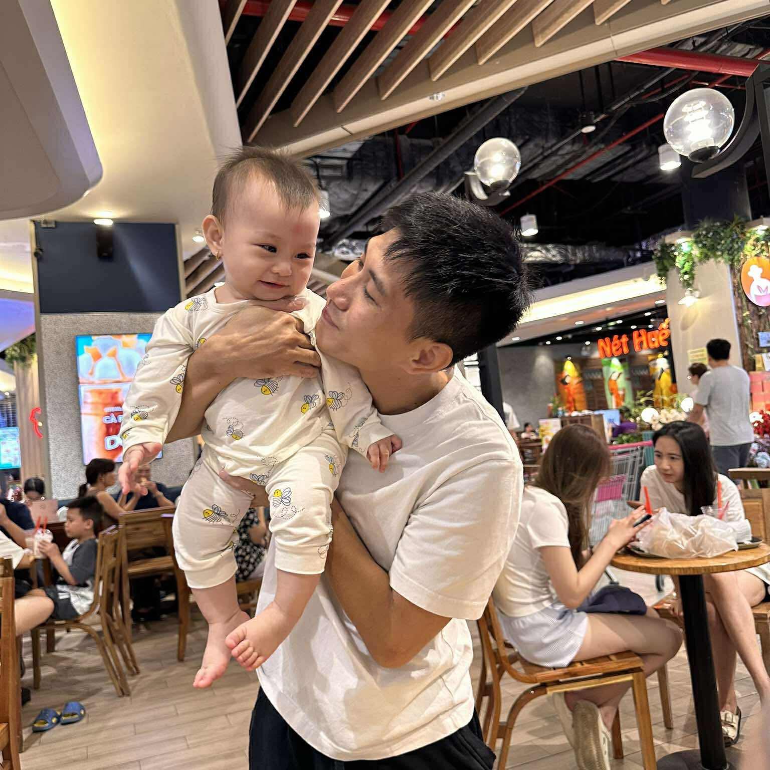mn cho e hỏi là mình tìm đơn ở đâu v ạ😭 | Facebook