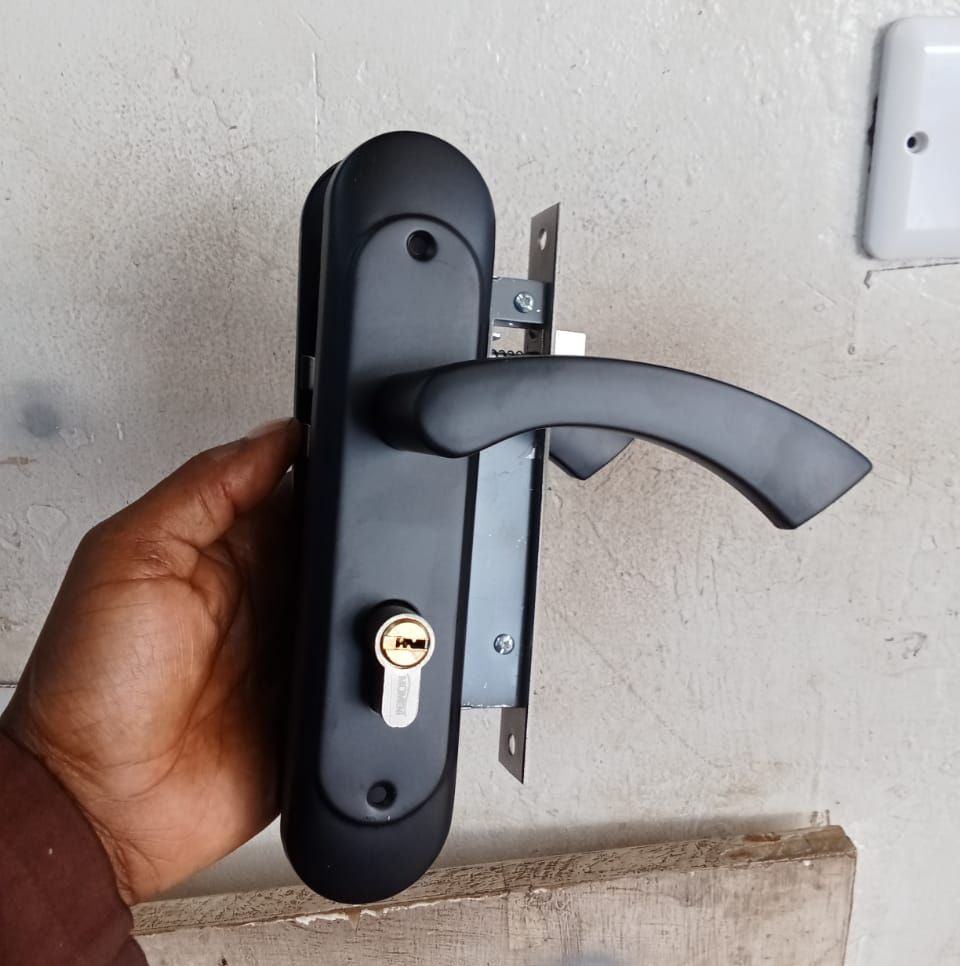 Multi choice hardware