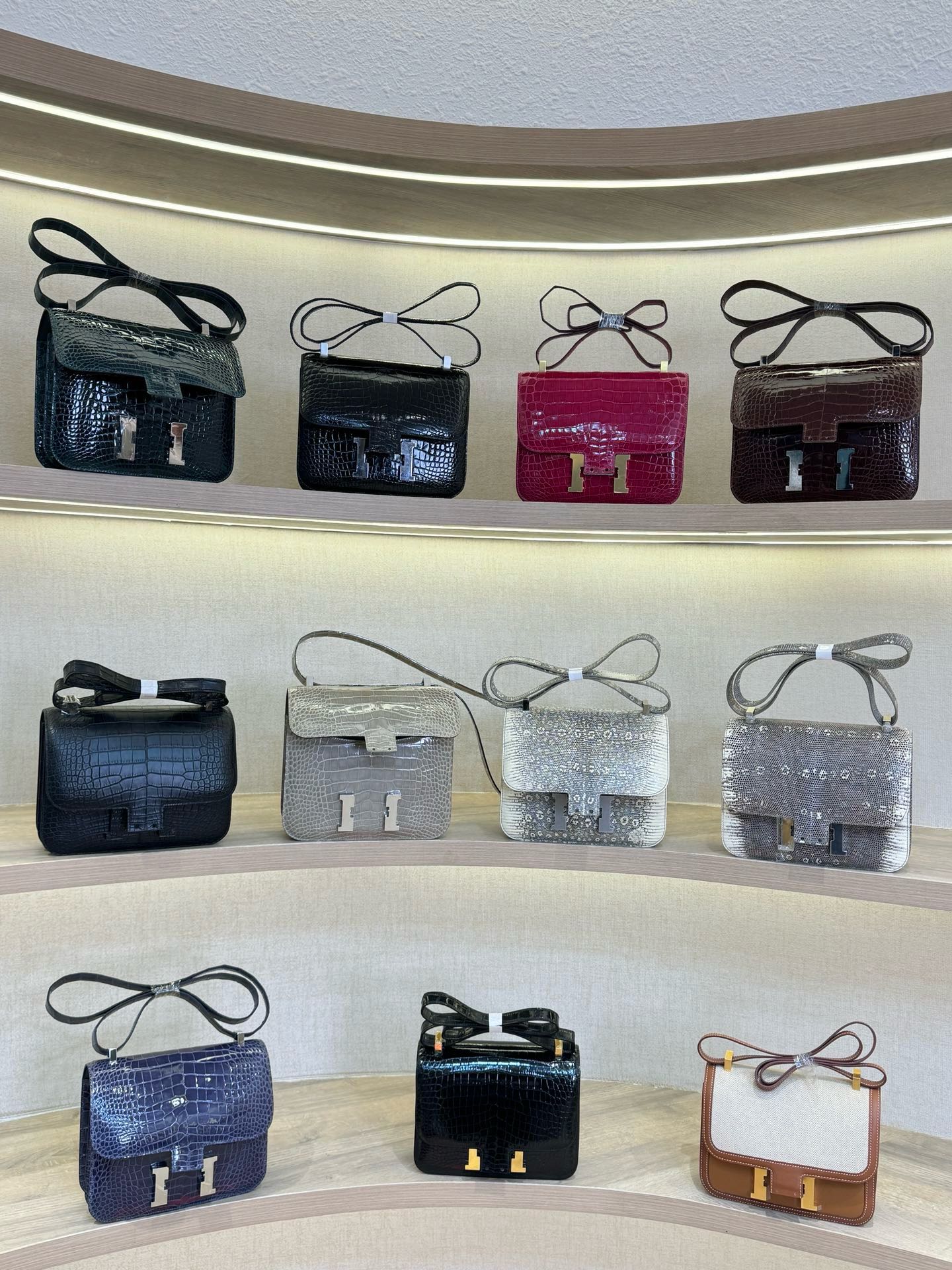 Tagliovivo (@tagliovivobags) • Facebook