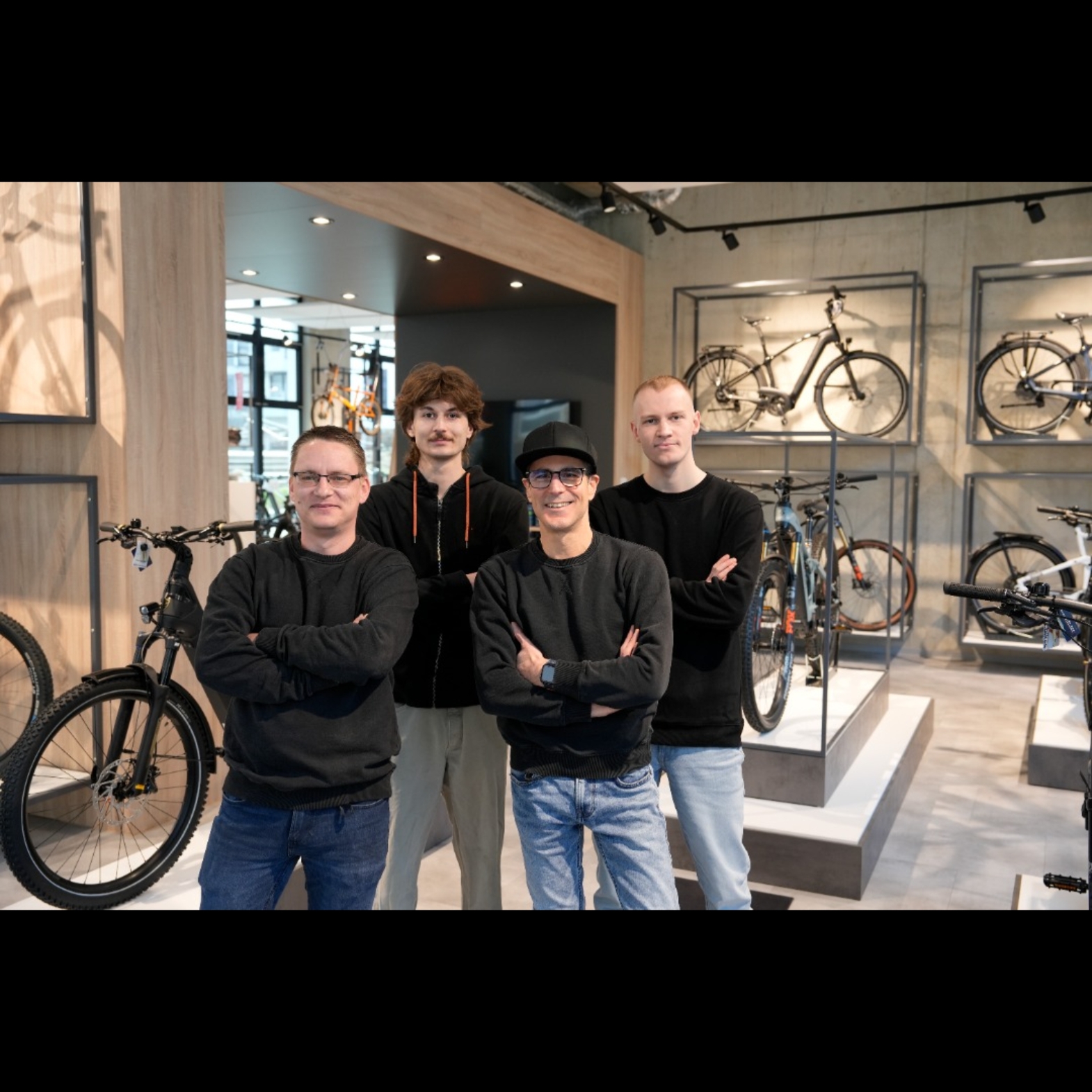 gazelle gebrauchte fahrräder Paris C7 E-Bike Gebraucht | Generalüberholt YFCTLM Radbrille UV400 Sonnenbrille Loopschal im Set mit Mütze Number of Teeth:20x30x500mm